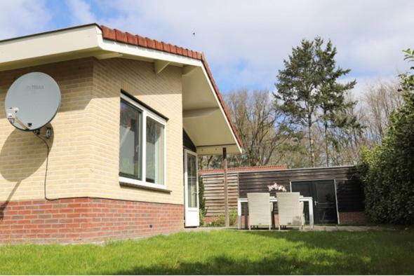 Huinerhofje 2 - Vrijstaand Met Grote Omheinde Tuin, Rust, Privacy En Nabij Bossen Villa Putten Exterior photo